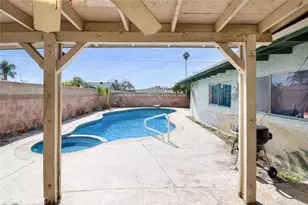 27263 11th, Highland, CA 92346 - Photo 34