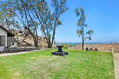 17295 Ridge Canyon Drive, Riverside, CA 92506 - Photo 18