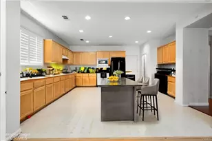 13894 Blue Ribbon Ln, Eastvale, CA 92880 - Photo 8