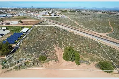 4 Whitehaven Street, Oak Hills, CA 92344 - Photo 1