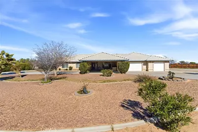 7330 Smoke Tree, Phelan, CA 92371 - Photo 2