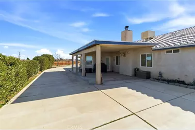 7330 Smoke Tree, Phelan, CA 92371 - Photo 6