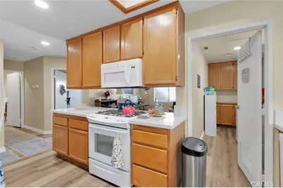 13032 Rainwood Court, Victorville, CA 92395 - Photo 14