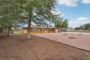 13954 Cronese Rd, Apple Valley, CA 92307 - Photo 2