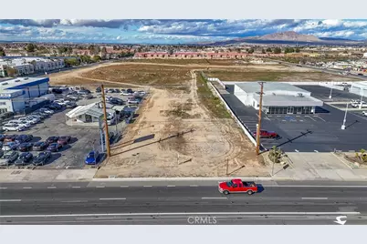 28 Palmdale Road, Victorville, CA 92392 - Photo 6