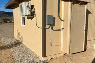 84951 Eddie Albert, 29 Palms MCB, CA 92277 - Photo 4