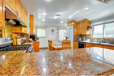 1350 Graynold Avenue, Glendale, CA 91202 - Photo 12