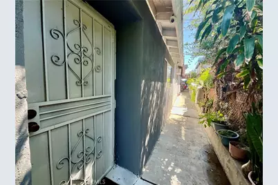 4766 Hammel, Los Angeles, CA 90022 - Photo 14