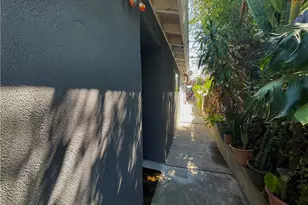 4766 Hammel, Los Angeles, CA 90022 - Photo 2