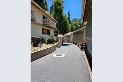 194 Rockledge, Lake Arrowhead, CA 92352 - Photo 2