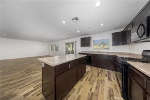 6949 Dewpoint Way, Fontana, CA 92336 - Photo 8