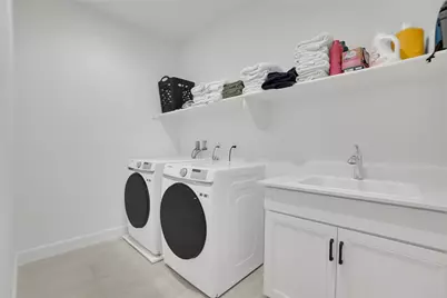 21303 Rockview Terrace, Chatsworth, CA 91311 - Photo 18