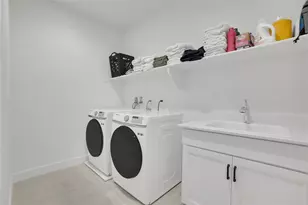 21303 Rockview Terrace, Chatsworth, CA 91311 - Photo 18