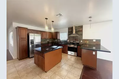 21047 Runnymede Street, Canoga Park, CA 91303 - Photo 4