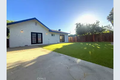 21047 Runnymede Street, Canoga Park, CA 91303 - Photo 16