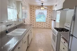 11251 Dronfield, Pacoima, CA 91331 - Photo 6