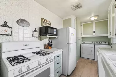 5045 La Sena, Baldwin Park, CA 91706 - Photo 10