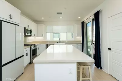 26938 Tanager Lane, Valencia, CA 91381 - Photo 6