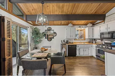 28349 Larchmont Lane, Lake Arrowhead, CA 92352 - Photo 16