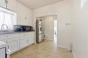 708 S Eastern Ave, Los Angeles, CA 90022 - Photo 20