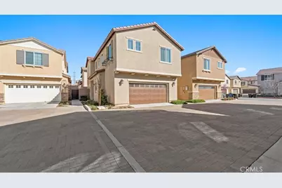16154 Lozano Street #7, Fontana, CA 92336 - Photo 2