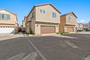 16154 Lozano St, Fontana, CA 92336 - Photo 2