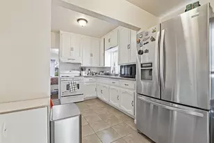 708 S Eastern Ave, Los Angeles, CA 90022 - Photo 16