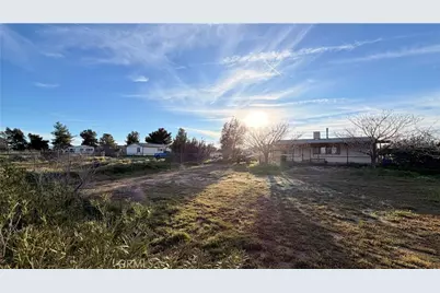 13958 Sage, Oak Hills, CA 92344 - Photo 2