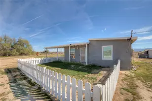47631 Valley Center, Newberry Springs, CA 92365 - Photo 2