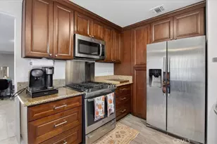 1425 N Parkhaven, Anaheim, CA 92801 - Photo 18