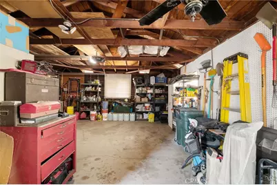 10180 Redwood, Fontana, CA 92335 - Photo 38