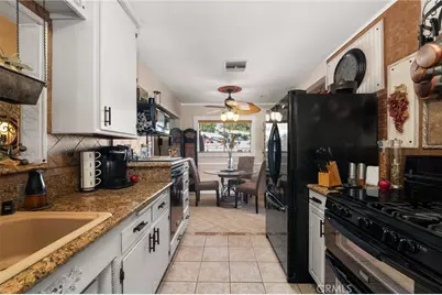 10180 Redwood, Fontana, CA 92335 - Photo 14