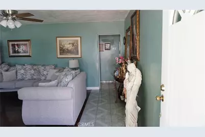 1223 S Plum Avenue, Ontario, CA 91761 - Photo 6