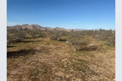 31020 Pawnee Road, Lucerne Valley, CA 92356 - Photo 2