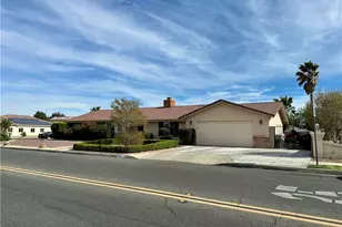 18143 Kalin Ranch, Victorville, CA 92395 - Photo 2