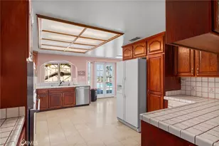 1677 Laurelwood Ave, Colton, CA 92324 - Photo 14