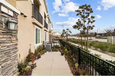 16680 Wyndham Lane #3, Fontana, CA 92336 - Photo 4