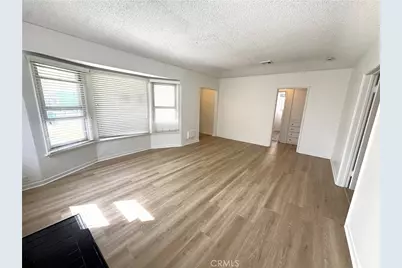 8712 S 11th Avenue, Inglewood, CA 90305 - Photo 4