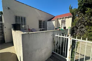 8725 S Denker, Los Angeles, CA 90047 - Photo 2