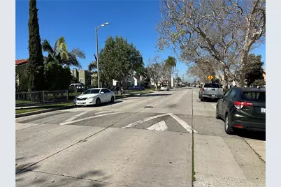 8725 S Denker, Los Angeles, CA 90047 - Photo 18