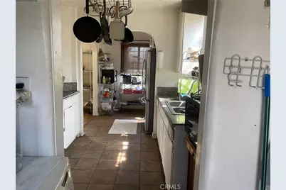 8725 S Denker, Los Angeles, CA 90047 - Photo 14