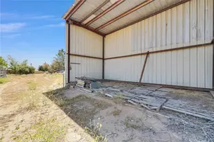 7854 Oak Hills Rd, Oak Hills, CA 92344 - Photo 58