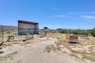 7854 Oak Hills Rd, Oak Hills, CA 92344 - Photo 54