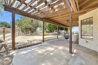 7854 Oak Hills Rd, Oak Hills, CA 92344 - Photo 38