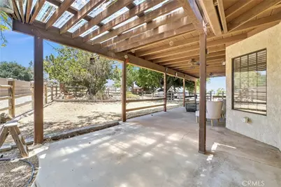 7854 Oak Hills Rd, Oak Hills, CA 92344 - Photo 38
