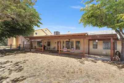 7854 Oak Hills Rd, Oak Hills, CA 92344 - Photo 44