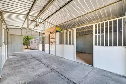 7854 Oak Hills Rd, Oak Hills, CA 92344 - Photo 56