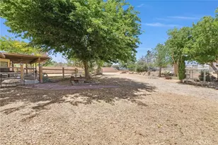 7854 Oak Hills Rd, Oak Hills, CA 92344 - Photo 42