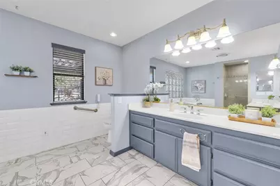 7854 Oak Hills Rd, Oak Hills, CA 92344 - Photo 22
