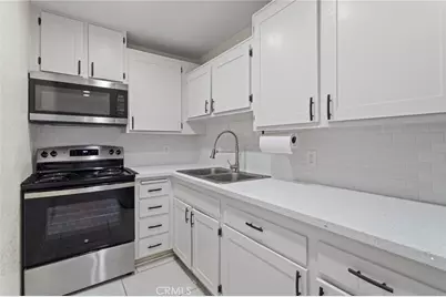 575 N Villa Court #111, Palm Springs, CA 92262 - Photo 10